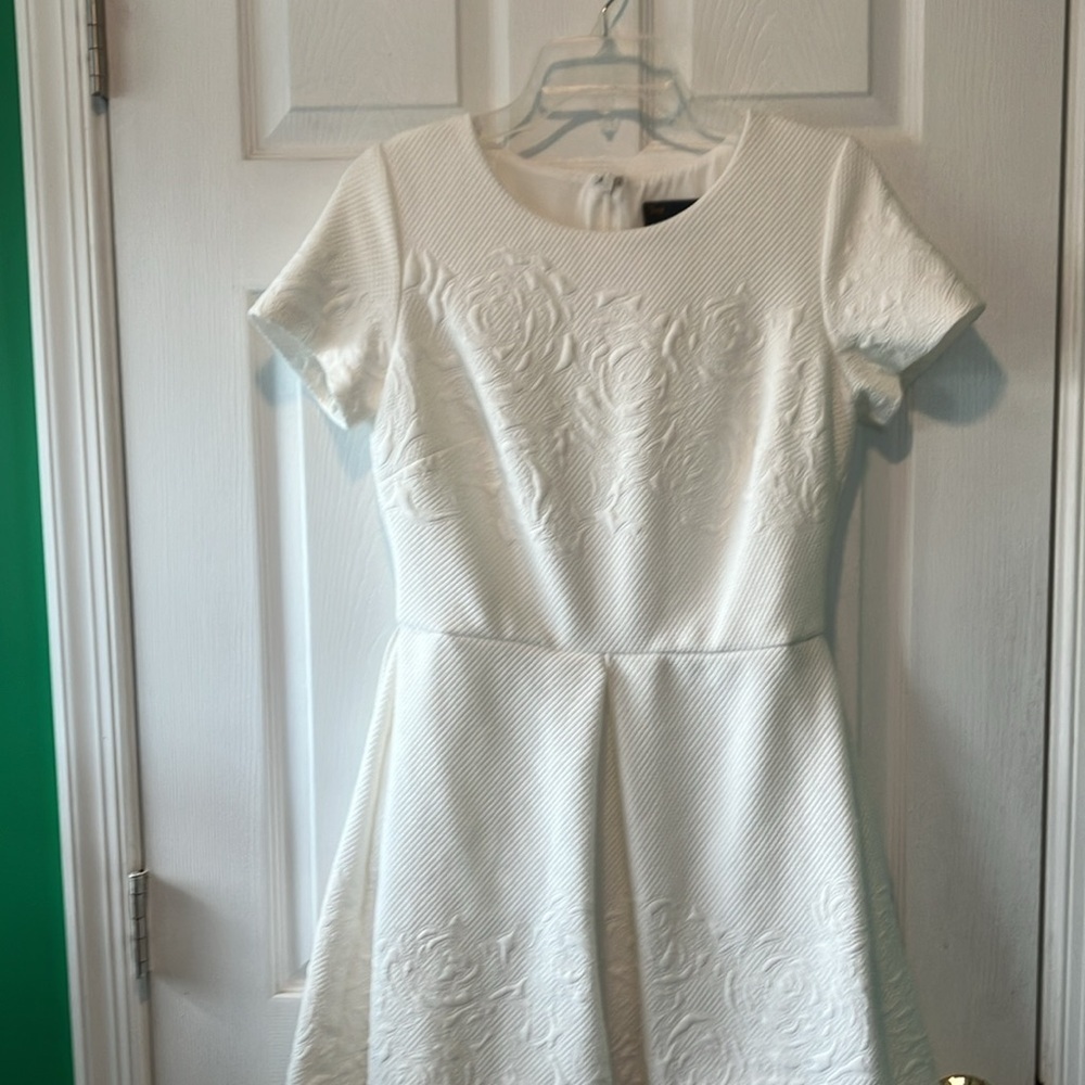 Just...Taylor White Textured Short Sleeve Fit-and-Flare Dress size 10 - Picture 2 of 11
